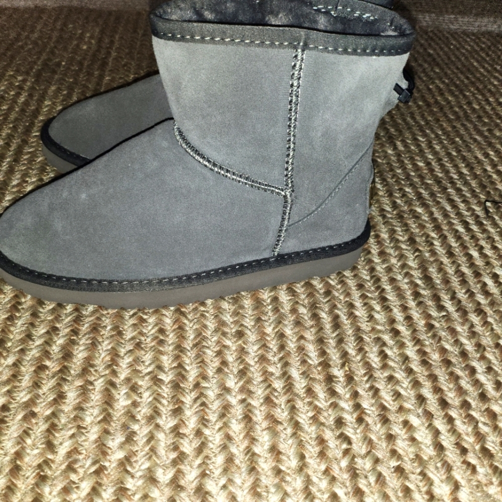 Ausland boots 8.5